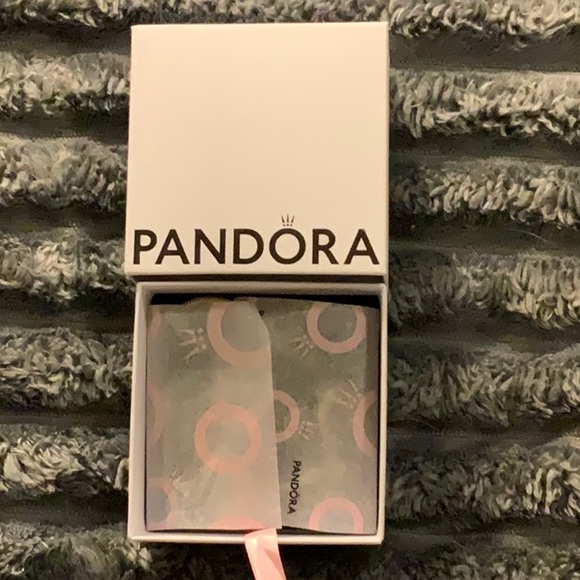 Pandora White Box with Pink Accent - Picture 2 of 5